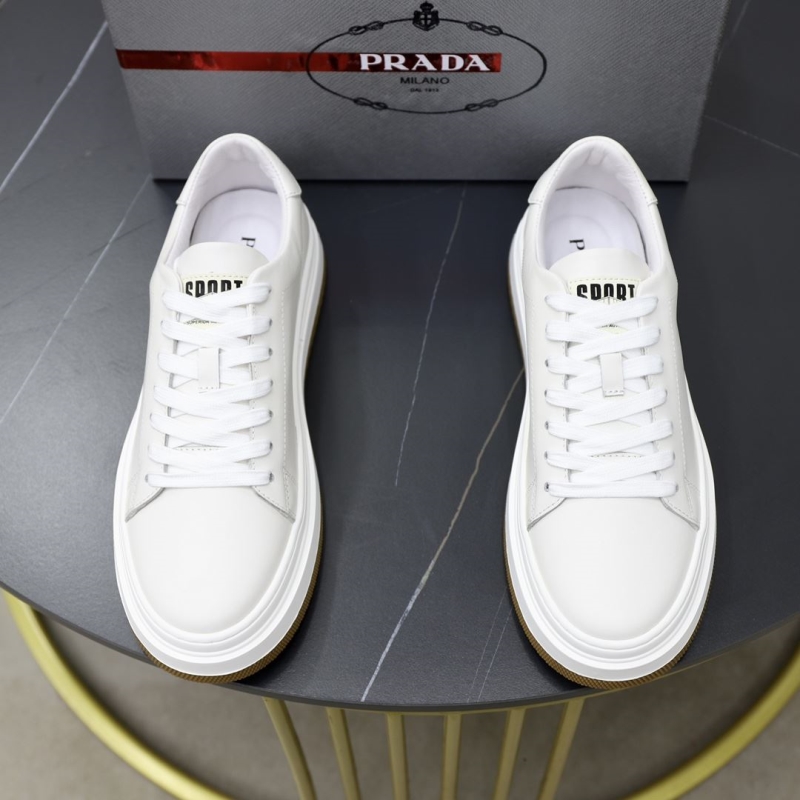Pra*a casual shoes